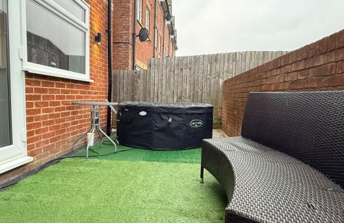 Stunning Five Bedroom Holiday Home in Chartham Canterbury with Hot Tub - Foto 18