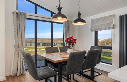 Hiraeth - Luxury Lodge with Hot Tub, Close to Beach - Photo 24