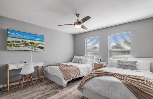 Retreat close to Lewisville Lake with pool, pet ok - Photo 51