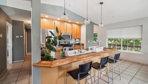 Lakeside Retreat with Private Boat Ramp home - Foto 2