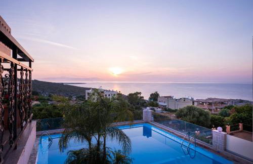 Esplanade Apartments - Heated Pool - Photo 2