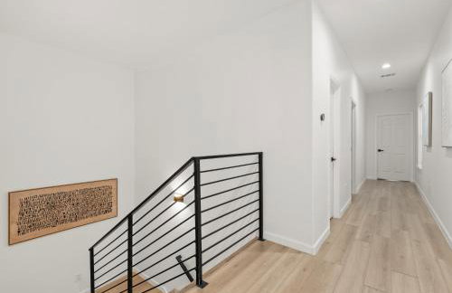 Modern Gem Near Downtown! - Foto 25