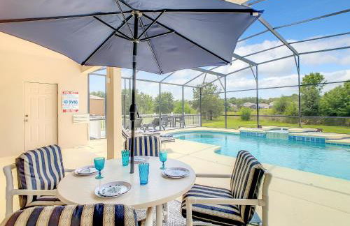 Extended Sun Deck with Private Pool in Gated Quiet Community - Foto 4