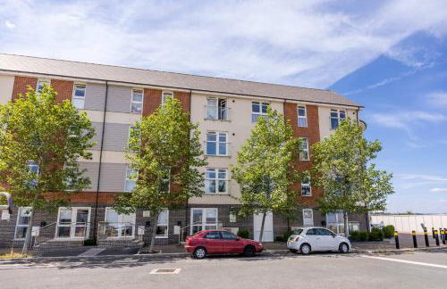 Sun-Soaked- Charming Views Overlooking the Harbour - Photo 33