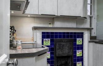 3-Bed Georgian Townhouse Next to Wellbeing Clinic - Foto 44