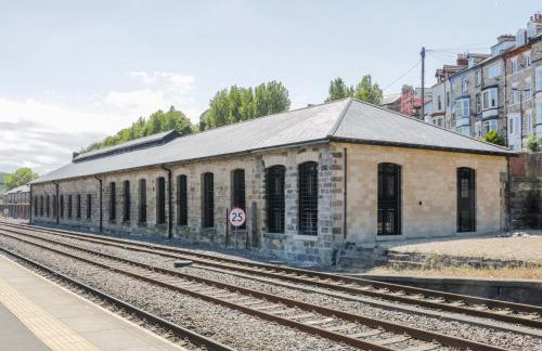 Evening Star Engine Shed - Photo 1