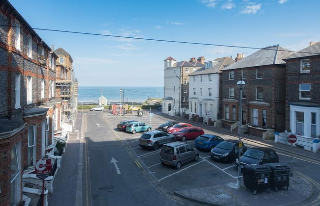 Seafront Walk Garden Apartment - Foto 20