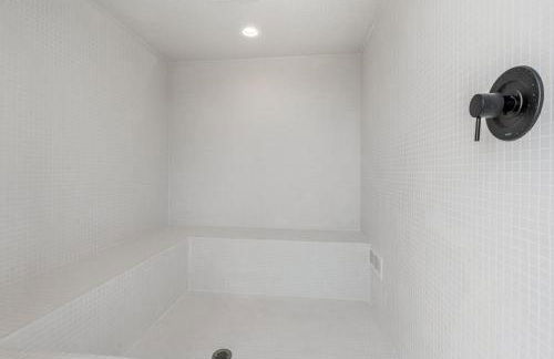 Pecan Valley Oasis - Lux Pool, Sauna and Theater - Foto 67