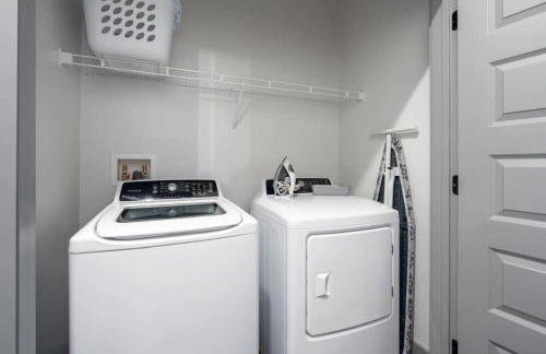 Grandview Getaway, Fitness Center, Secure Parking - Photo 14