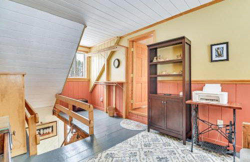 Lakeside Living in Wilton! Family Home with Views - Foto 18