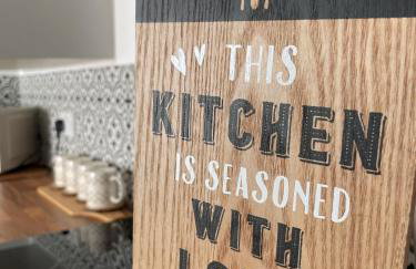 High Street Apartment - Photo 17