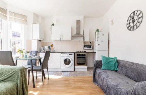 Large, Bright and Spacious 3 Bed Flat in London - Foto 22