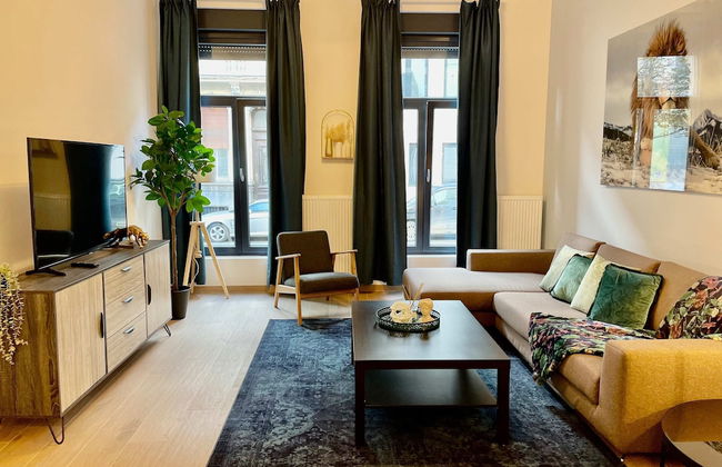 Luxury 2BR 2BA Near Fashion District by Oneluxstay - Foto 1