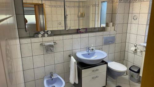 Sonnige Südwohnung mit Terrasse, Badesee - Foto 5