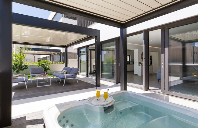 Shell Luxury Residences - Photo 1