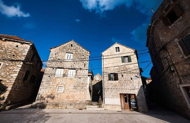 Experience Fairytale Moments in a Beautiful old Village at Island of Hvar - Foto 28