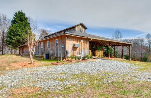 Clarkesville Rustic Hideaway on 38-Acre Farm! - Foto 19