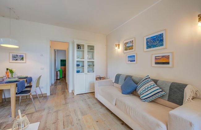 La Casa Accanto With Shared Pool - Photo 7