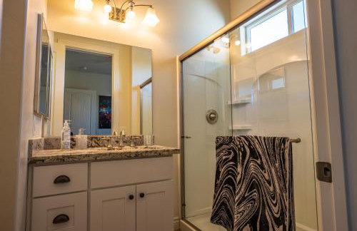 3400 SqFt House W/40Ft Heated Pool/Spa- Strip View - Photo 47