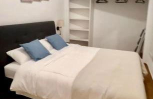 CASA NATY, Espacioso Renovado Apartamento en el Centro de Malaga - Photo 11