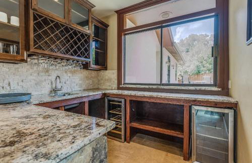 DFW Large Vacation Retreat with Private Pool and Hot Tub - Foto 19