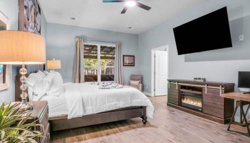 Hot Tub - River Nearby - Quiet Street - Foto 2