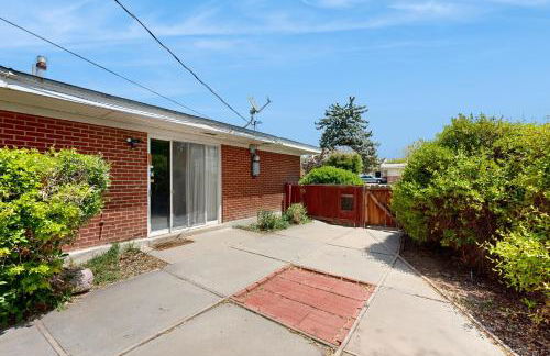 Farmington Family Home with Private Patio - Foto 3