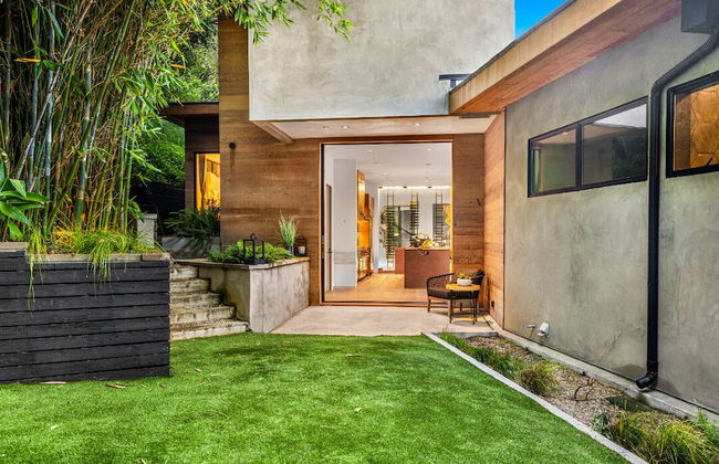 Beverly Glen Hillside Haven - Photo 39