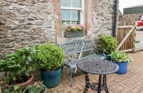 Adams House - Photo 21