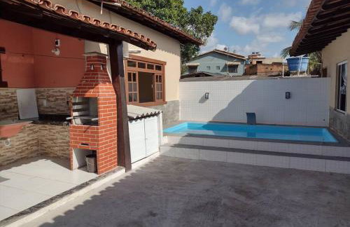 Casa confortável com piscina e churrasqueira - Foto 2