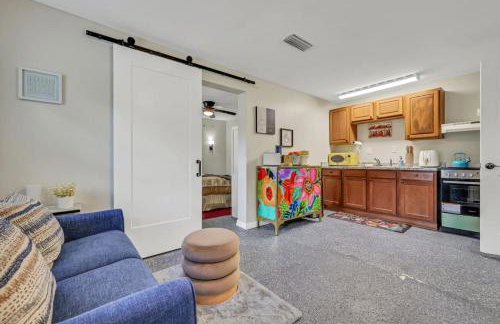 Cozy 1BR Studio Cottage in Avondale Prime Location - Foto 9