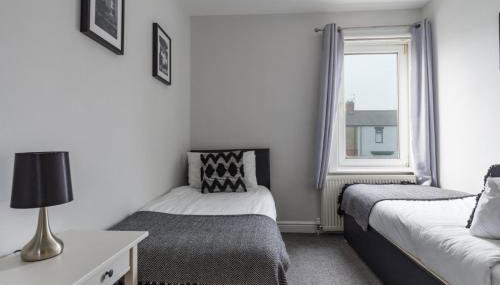 Hawthorn House-Sleeps 4-Pet friendly-Parking - Foto 3