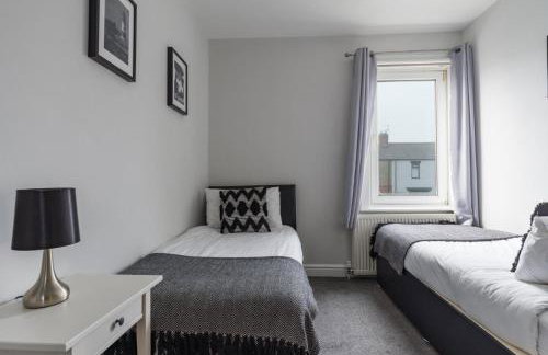 Hawthorn House-Sleeps 4-Pet friendly-Parking - Foto 3