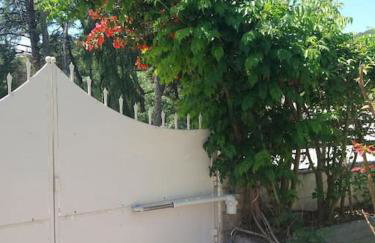 Greek Style Ground Floor Apartment & Pool - Foto 20