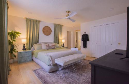 Bohemian ChiC SpaCation-Private HotTub-Close to Downtown-No Pet Fee! - Foto 41