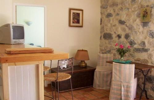 Holiday Home in Ardèche near Château de Ventadour - Foto 8