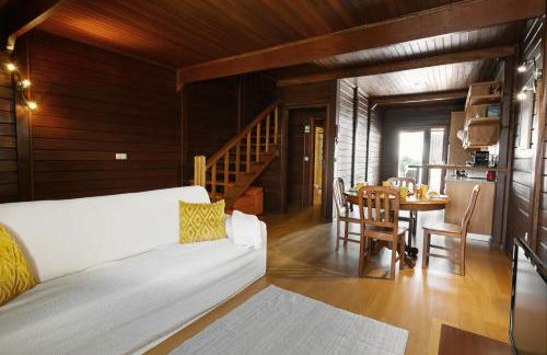 Unique Wooden Cottage - Foto 12