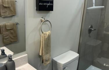 304 New Luxury Downton Condo with Fireplace, 2 bdrm - Foto 5