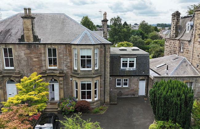 19 Snowdon Apartment - Photo 3