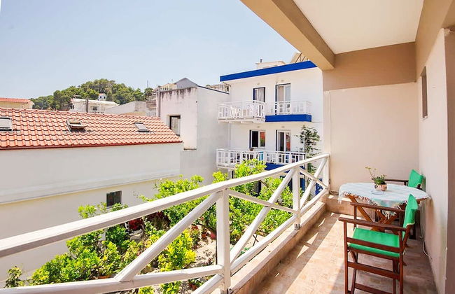 Dina s Flowers - Alonnisos Summer Gem - Foto 1