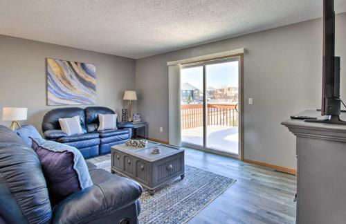 Welcoming West Fargo Retreat w Backyard - Foto 6