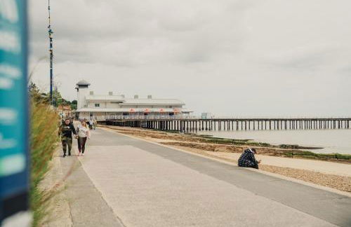 Pier View Felixstowe - Sea View, 50m from the beach - Foto 9