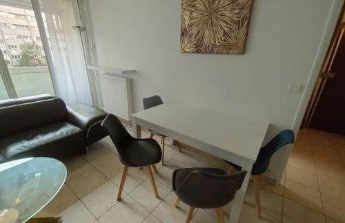 5 mn, 450m walk Metro La Defense, 3 bedrooms, Parking - Foto 6