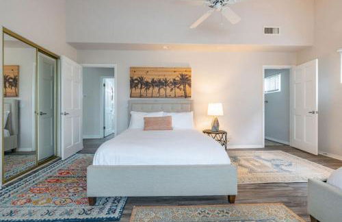 Sunlit La Jolla Village Gem with Peak Ocean Views - Photo 17