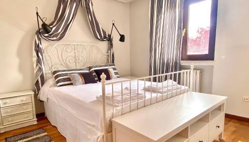 Housing León Casa con Jardín - Foto 2