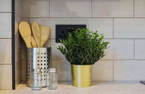 Beighton - 3 Bed Spacious Home with FREE Parking, Great for Groups & Families - Hosted by Stay Host Save - Foto 4