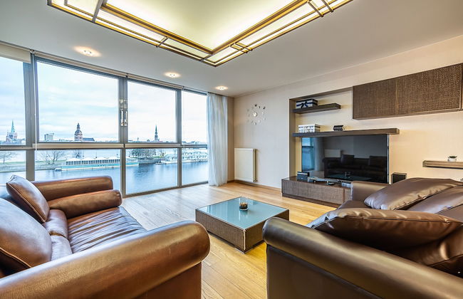 WINWINSTAY Exclusive Apartments by River Daugava - Photo 1