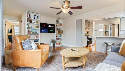 Elegant Escape Gourmet Kitchen and Outdoor Living - Foto 4