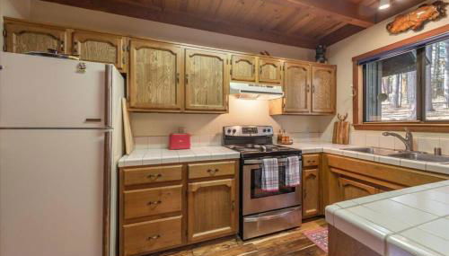 3BR Tahoe Donner Cabin with HOA Perks like Pools Hot-Tub Minutes to Trails Lake Golf - Foto 5