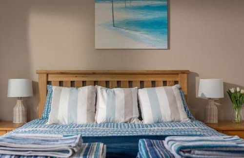 Cosy Beachfront Retreat with Stunning Sea Views and free Parking - Foto 14